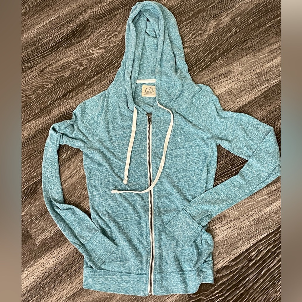 American Eagle light weigh hooded zip up